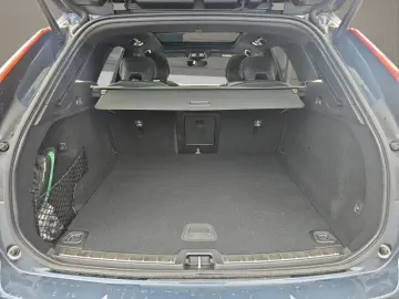 XC60 B5  AWD Ultimate Dark AHK NAVI 360° STANDH