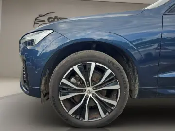 XC60 B5  AWD Ultimate Dark AHK NAVI 360° STANDH