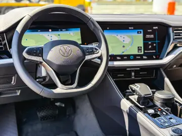 Noul Touareg Style V6 TDI 231CP DSG 4Motion - PE STOC