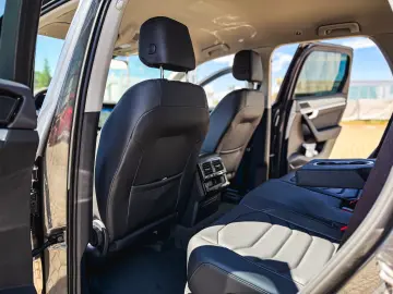 Noul Touareg Style V6 TDI 231CP DSG 4Motion - PE STOC