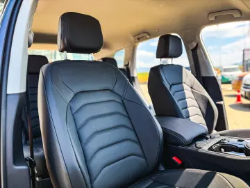 Noul Touareg Style V6 TDI 231CP DSG 4Motion - PE STOC