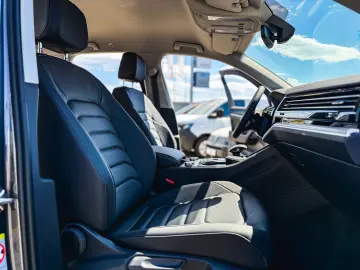 Noul Touareg Style V6 TDI 231CP DSG 4Motion - PE STOC
