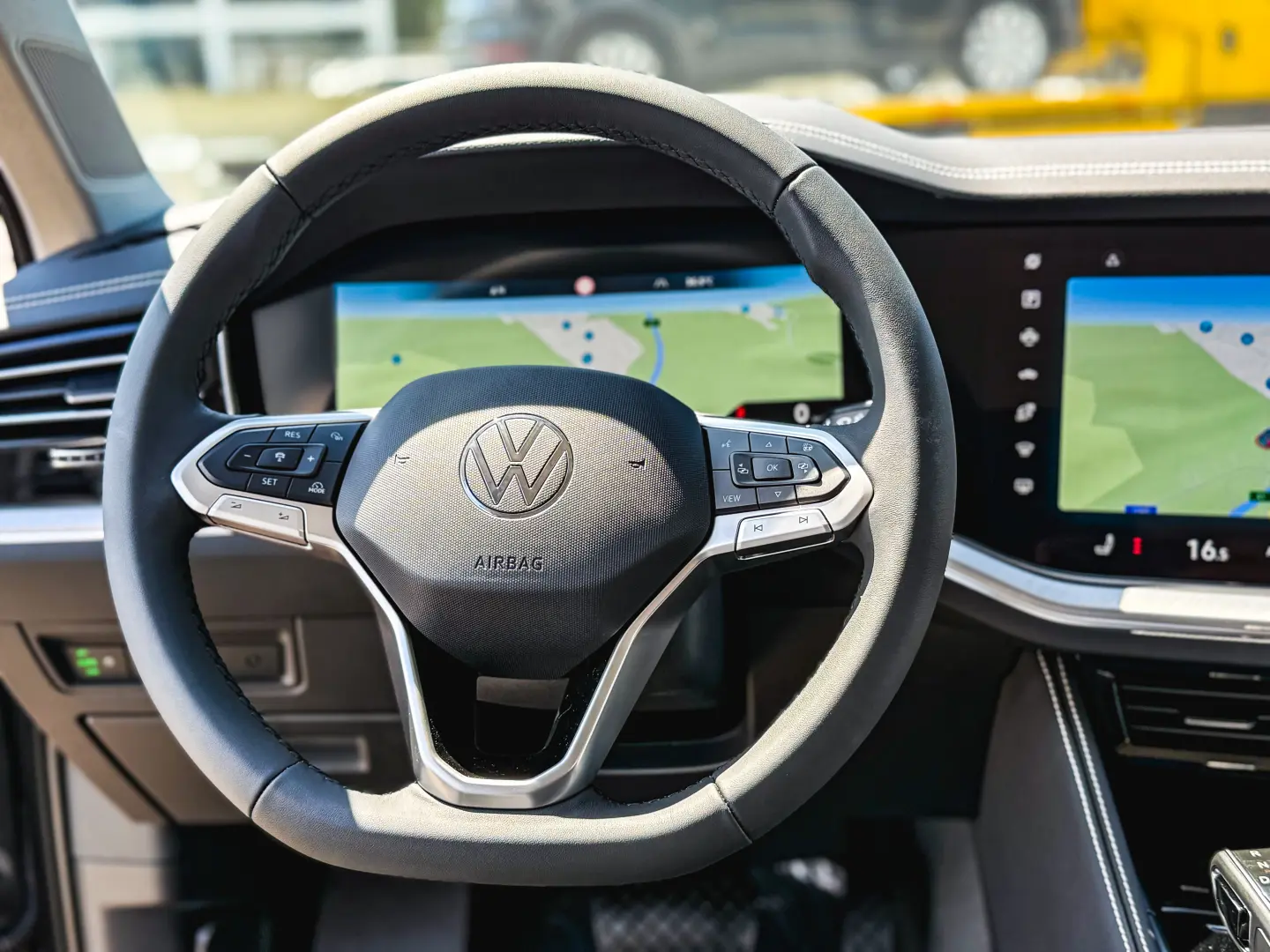 Noul Touareg Style V6 TDI 231CP DSG 4Motion - PE STOC