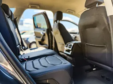 Noul Touareg Style V6 TDI 231CP DSG 4Motion - PE STOC