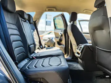 Noul Touareg Style V6 TDI 231CP DSG 4Motion - PE STOC