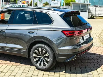 Noul Touareg Style V6 TDI 231CP DSG 4Motion - PE STOC