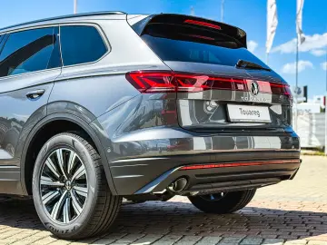 Noul Touareg Style V6 TDI 231CP DSG 4Motion - PE STOC