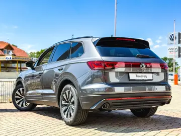 Noul Touareg Style V6 TDI 231CP DSG 4Motion - PE STOC