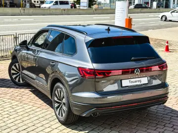 Noul Touareg Style V6 TDI 231CP DSG 4Motion - PE STOC