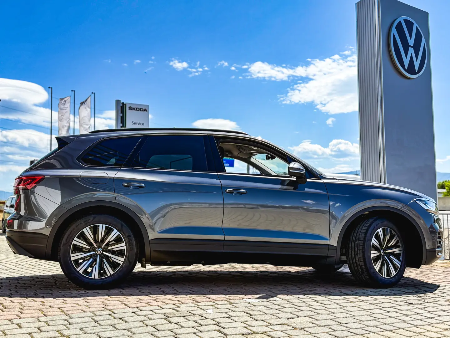 Noul Touareg Style V6 TDI 231CP DSG 4Motion - PE STOC