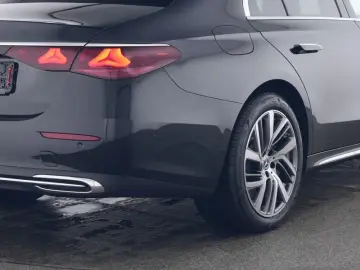 E 300 de Lim EXCLUSIVE Prem.| PANO | SHZ Fond