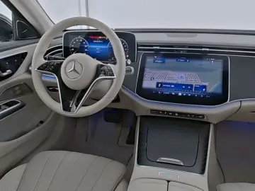 E 300 de Lim EXCLUSIVE Prem.| PANO | SHZ Fond