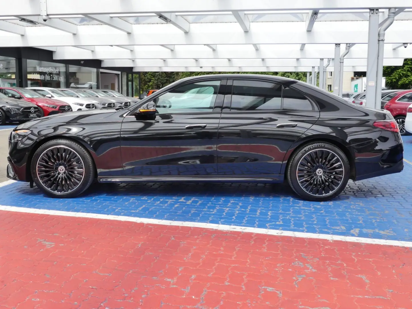 E 200 AMG +Distronic+R-Kamera+4D-BurmesterSound+