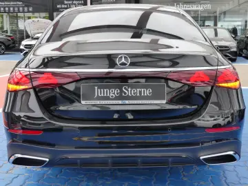E 200 AMG +Distronic+R-Kamera+4D-BurmesterSound+
