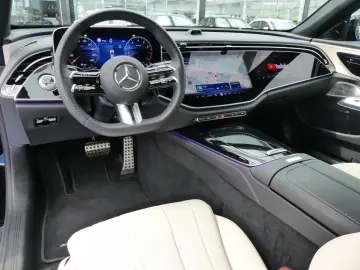E 200 AMG +Distronic+R-Kamera+4D-BurmesterSound+