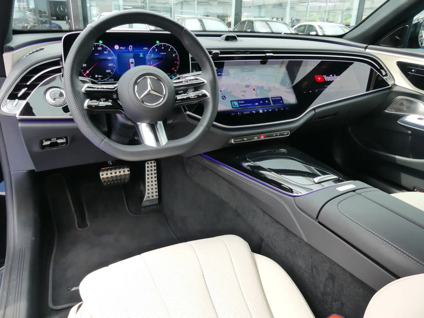 E 200 AMG +Distronic+R-Kamera+4D-BurmesterSound+