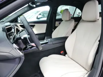 E 200 AMG +Distronic+R-Kamera+4D-BurmesterSound+