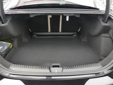 E 200 AMG +Distronic+R-Kamera+4D-BurmesterSound+