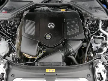 E 200 AMG +Distronic+R-Kamera+4D-BurmesterSound+