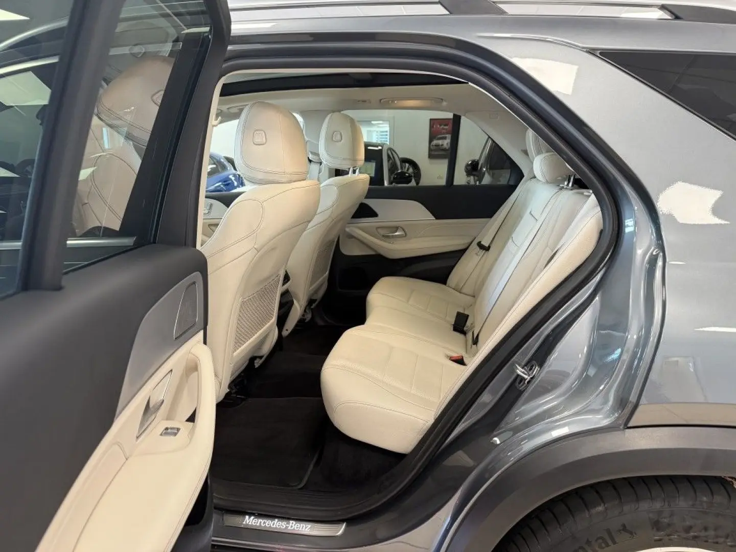 GLE 300 d 4Matic*ACC*LED*Pano*Cam*AHK*Leder*Navi