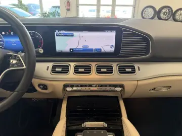 GLE 300 d 4Matic*ACC*LED*Pano*Cam*AHK*Leder*Navi