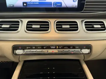 GLE 300 d 4Matic*ACC*LED*Pano*Cam*AHK*Leder*Navi