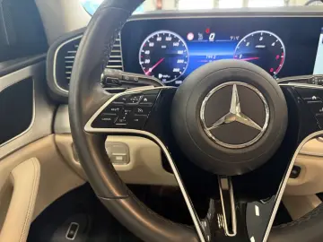 GLE 300 d 4Matic*ACC*LED*Pano*Cam*AHK*Leder*Navi
