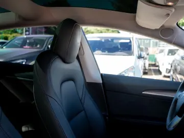 Model 3 Long Range Dual AWD *PANO*ACC*