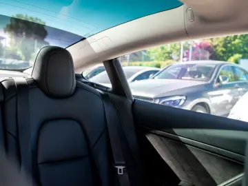 Model 3 Long Range Dual AWD *PANO*ACC*