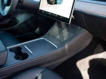 Model 3 Long Range Dual AWD *PANO*ACC*