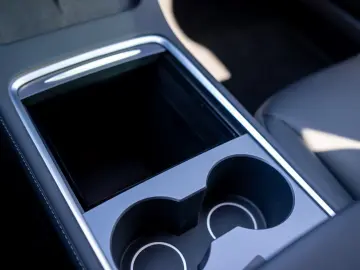 Model 3 Long Range Dual AWD *PANO*ACC*