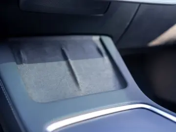 Model 3 Long Range Dual AWD *PANO*ACC*