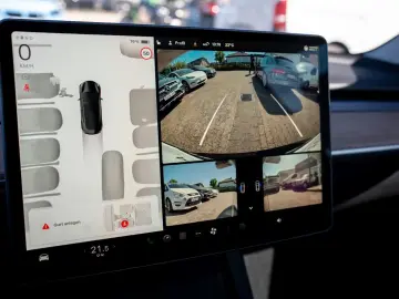 Model 3 Long Range Dual AWD *PANO*ACC*