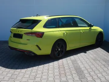 Octavia Combi RS * DSG * ACC * LED * NAVI * uvm