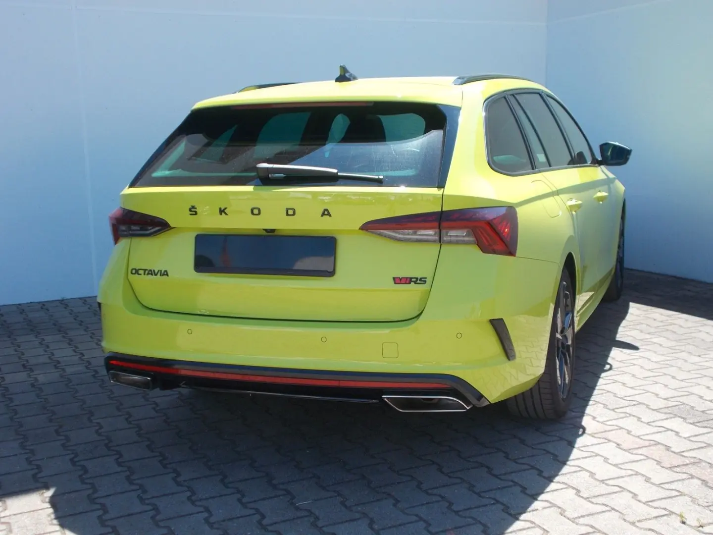 Octavia Combi RS * DSG * ACC * LED * NAVI * uvm
