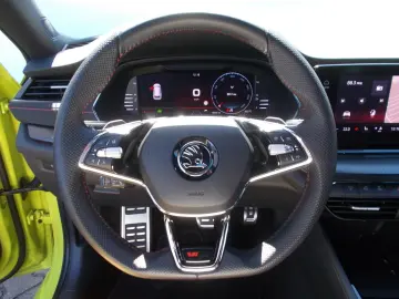 Octavia Combi RS * DSG * ACC * LED * NAVI * uvm
