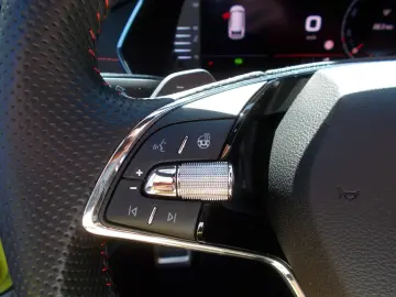 Octavia Combi RS * DSG * ACC * LED * NAVI * uvm