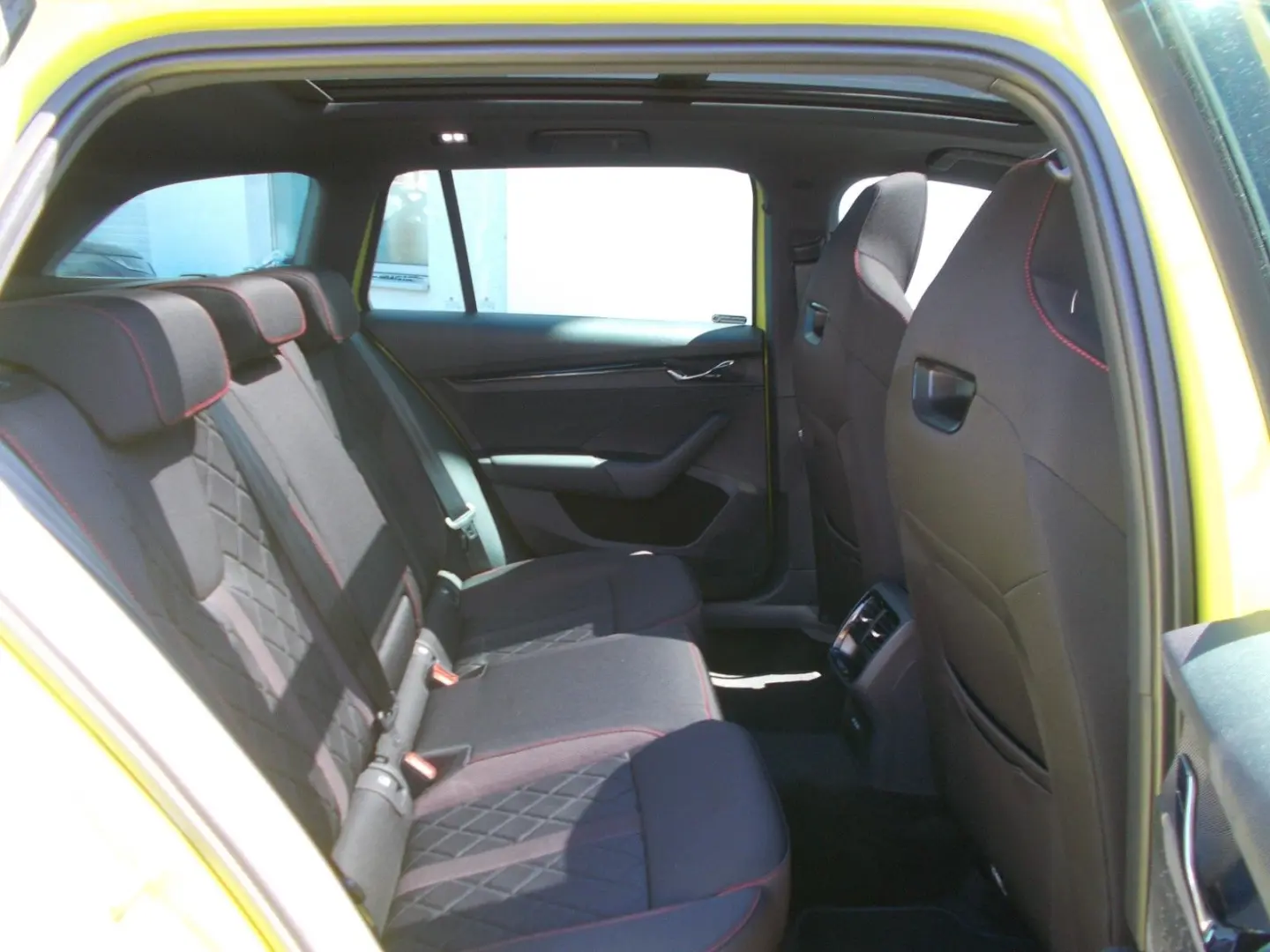 Octavia Combi RS * DSG * ACC * LED * NAVI * uvm