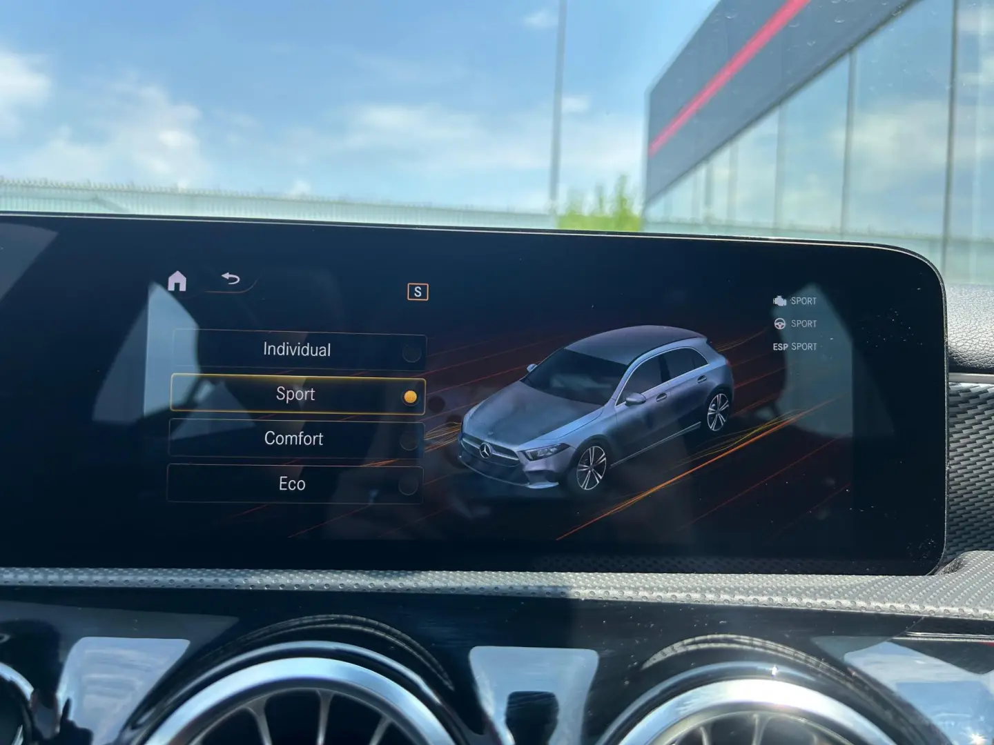 Mercedes-Benz A 200 d 8G-DCT Progressive