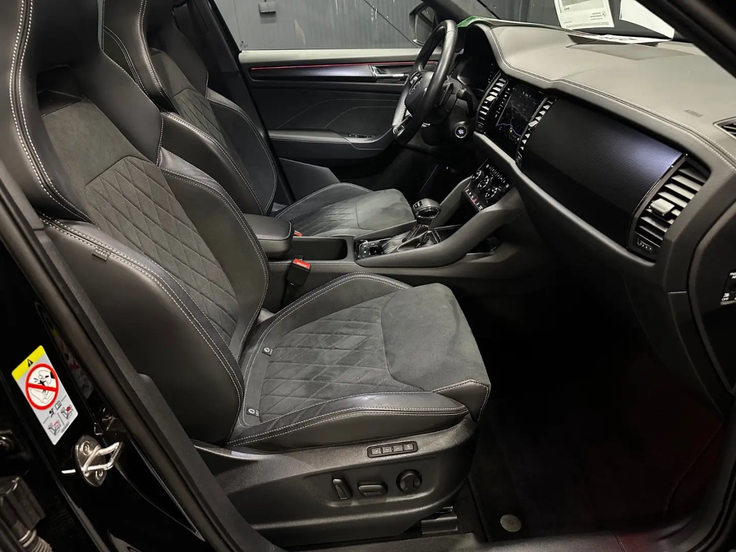 Kodiaq Sportline 4x4 *KAMERA*PANORAMA*COLUMBUS*