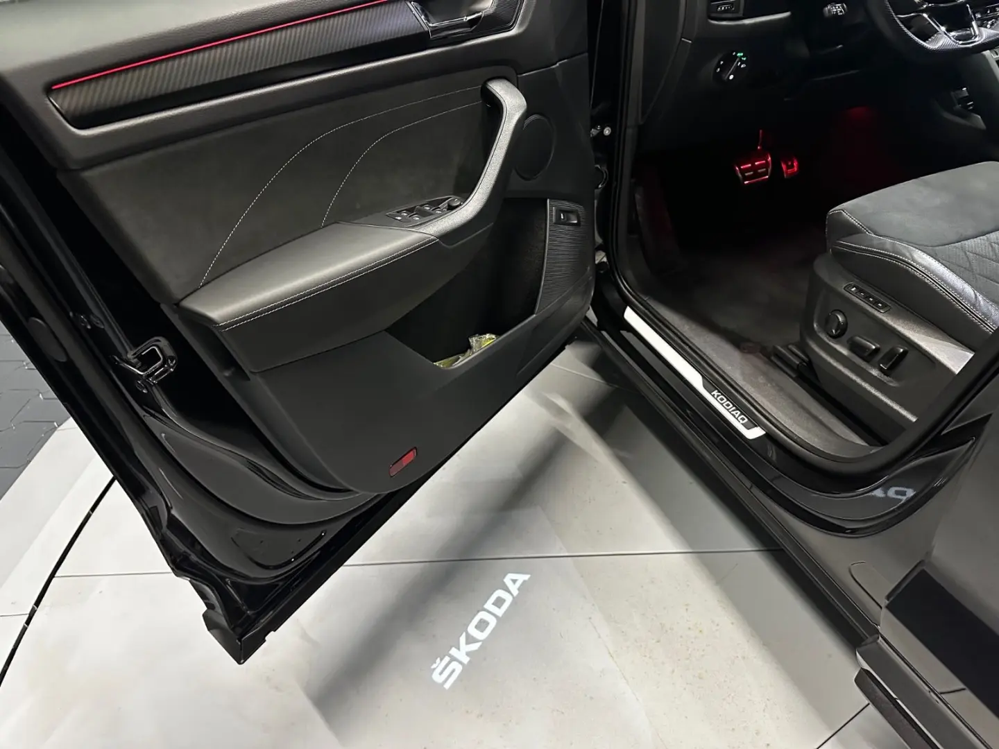 Kodiaq Sportline 4x4 *KAMERA*PANORAMA*COLUMBUS*