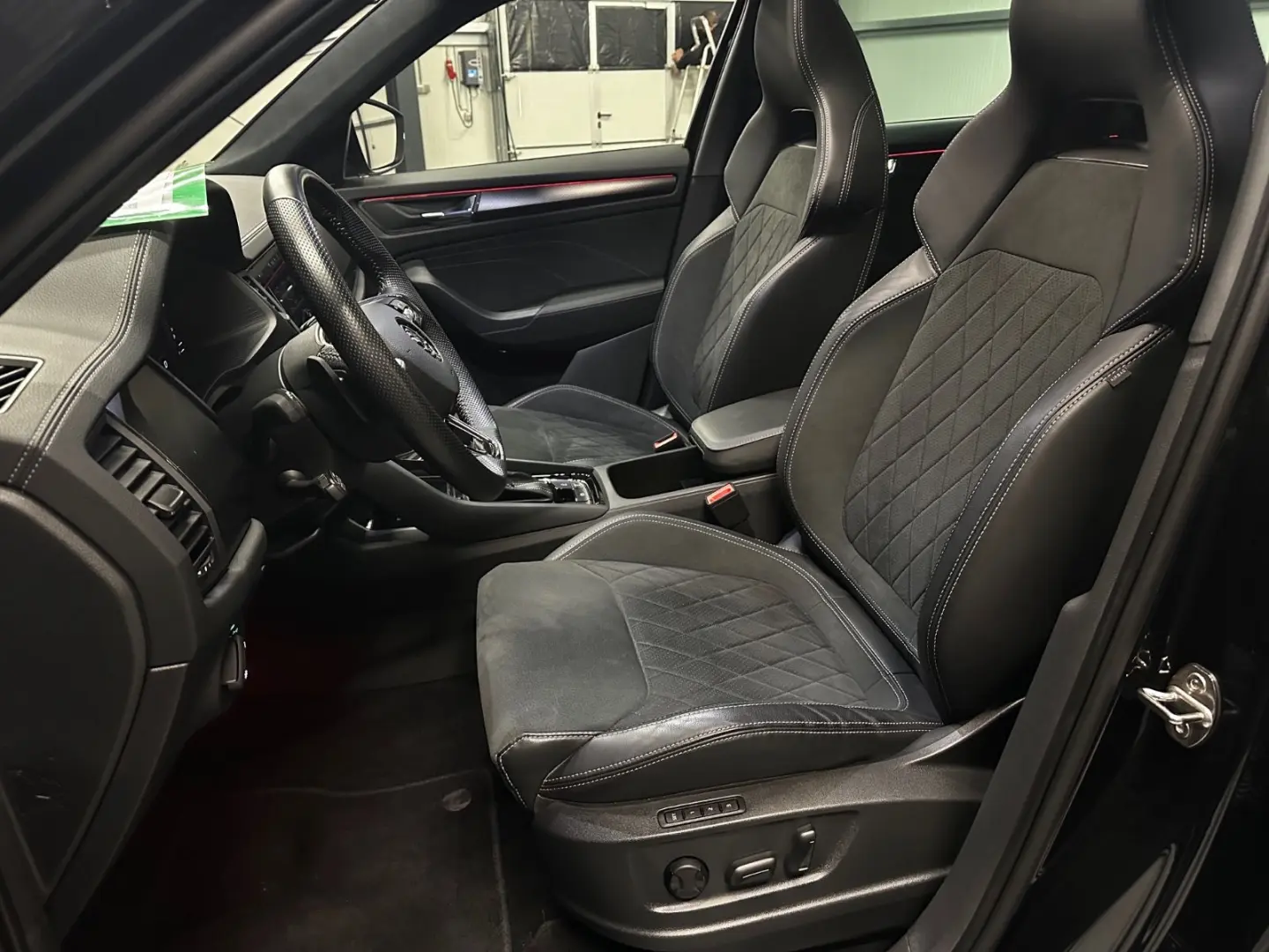 Kodiaq Sportline 4x4 *KAMERA*PANORAMA*COLUMBUS*