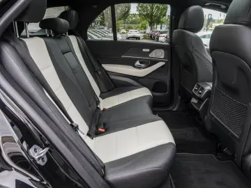 GLE 400 d 4M AMG-LINE PANO STH. SITZKL. DISTRONI