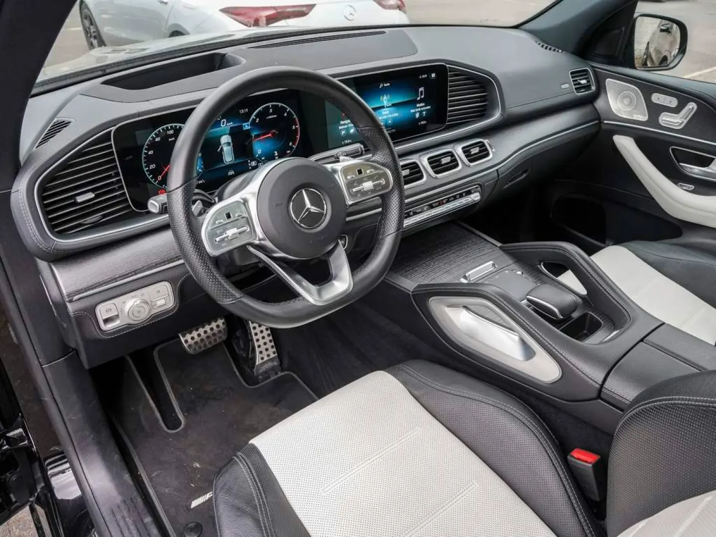 GLE 400 d 4M AMG-LINE PANO STH. SITZKL. DISTRONI