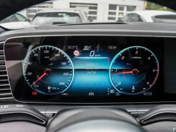 GLE 400 d 4M AMG-LINE PANO STH. SITZKL. DISTRONI