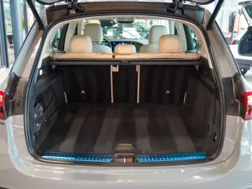 GLE 300 d 4M Premium-Plus-Paket Massage Head-up