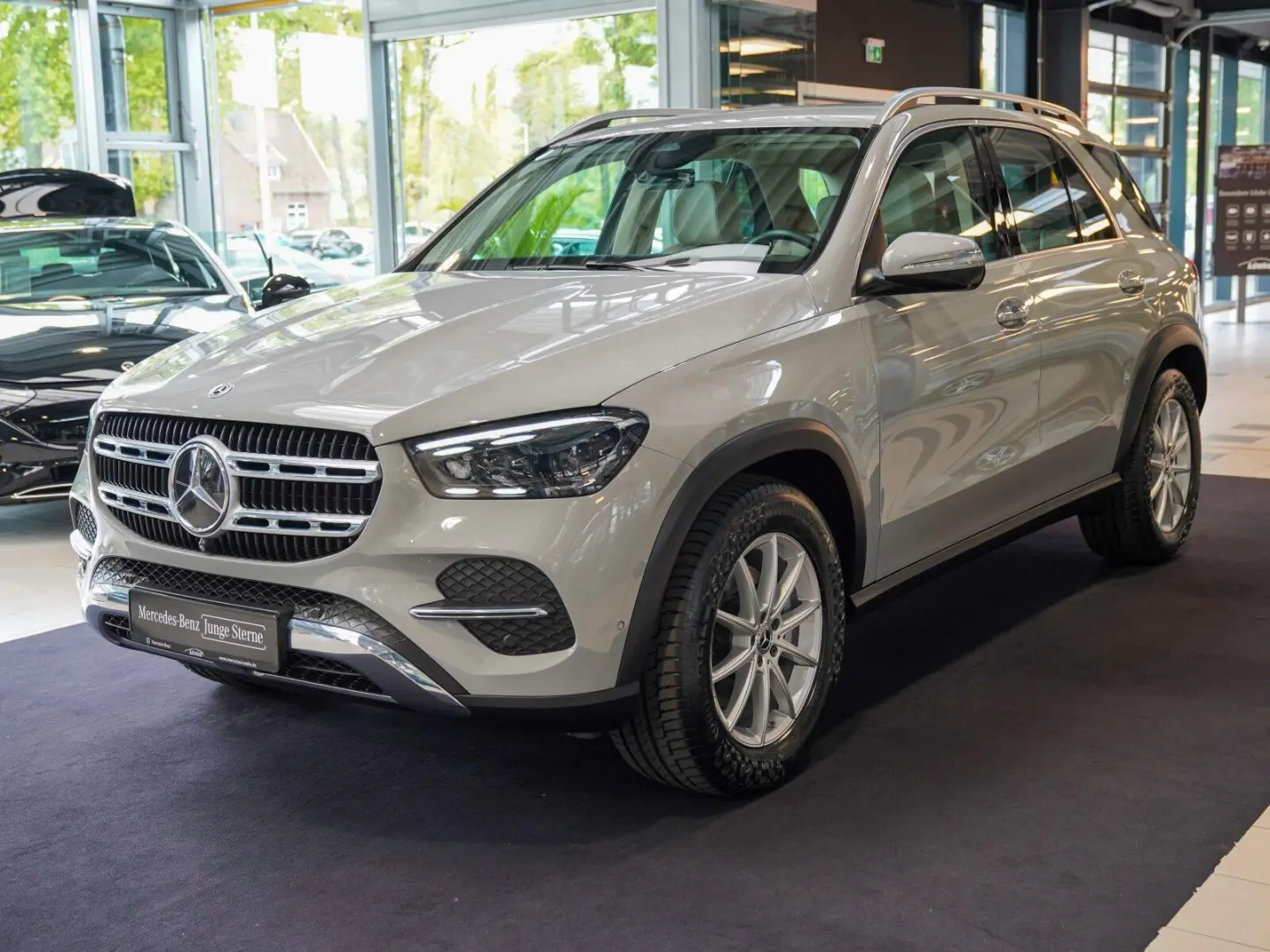 GLE 300 d 4M Premium-Plus-Paket Massage Head-up