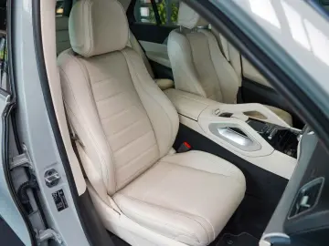 GLE 300 d 4M Premium-Plus-Paket Massage Head-up
