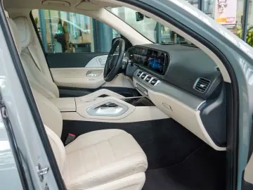GLE 300 d 4M Premium-Plus-Paket Massage Head-up