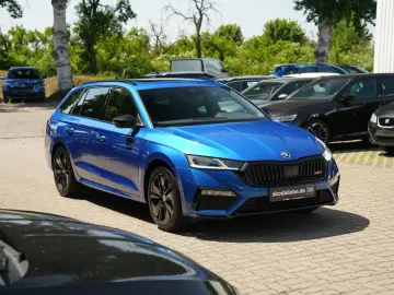 OCTAVIA COMBI RS 2.0TSI DSG PANORAMA+MATRIXuvm